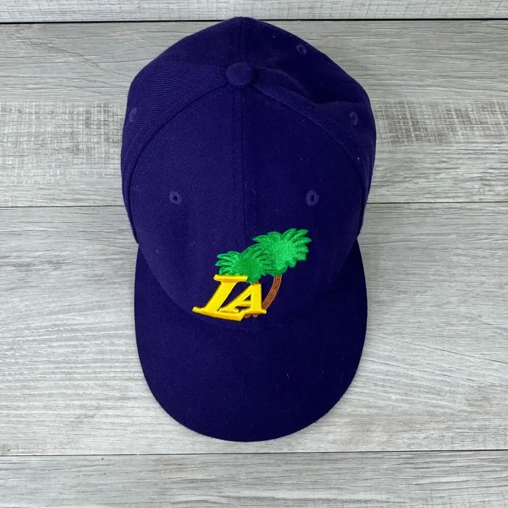 New Era 59Fifty Los Angeles Lakers Cap Mens 7 1/4 Purple Embroidered Fitted Hat
